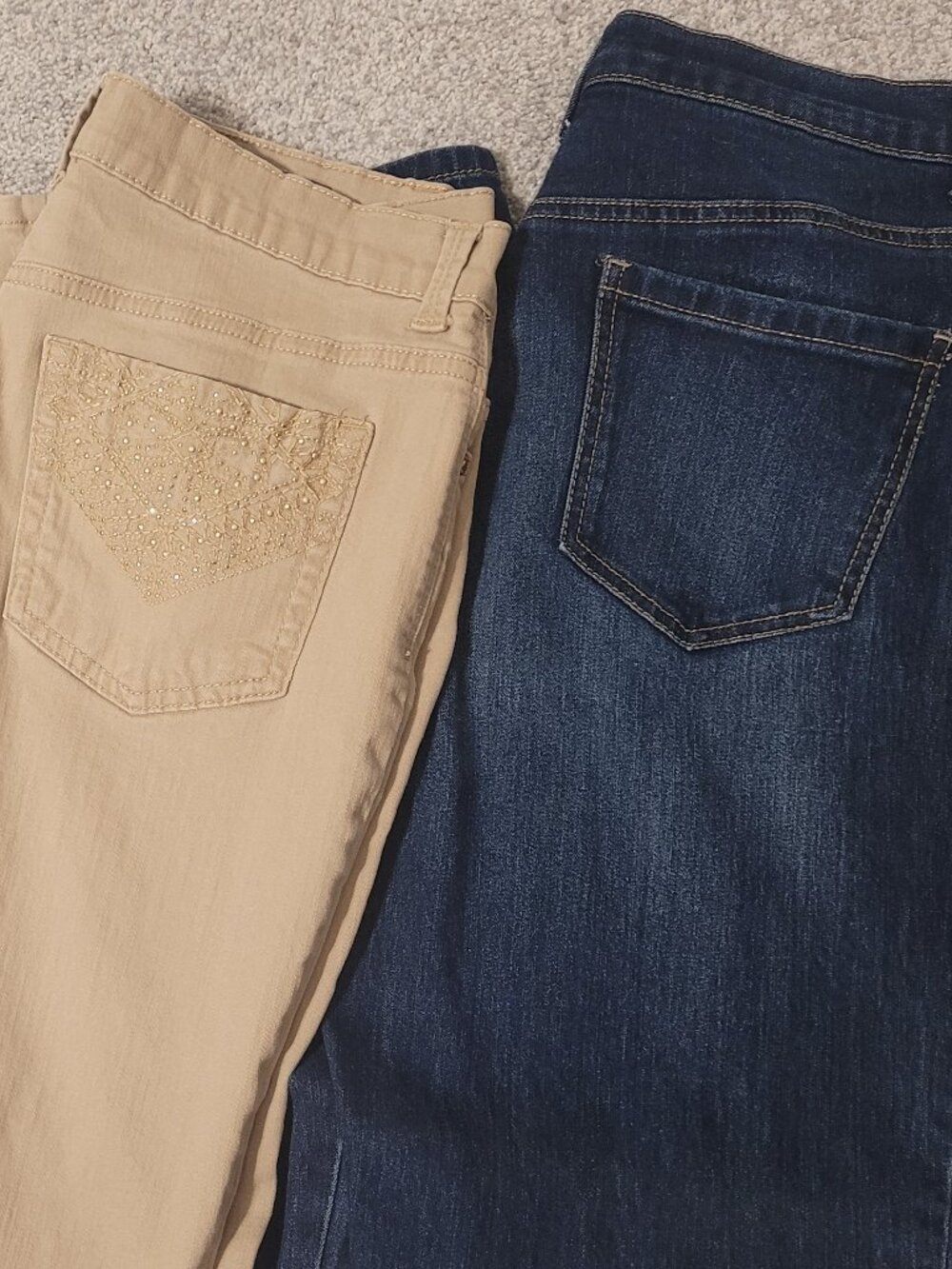 Womens Jeans Tan and Blue 2 Pairs Gloria Vanderbilt Sz 10